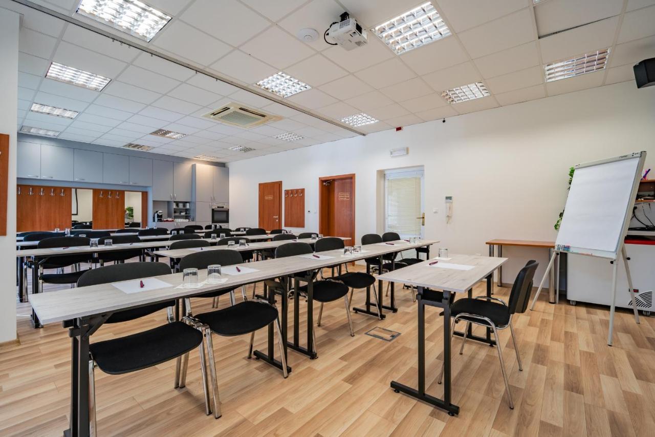 Penzion & Vinny Bar Regio Kyjov  Bagian luar foto